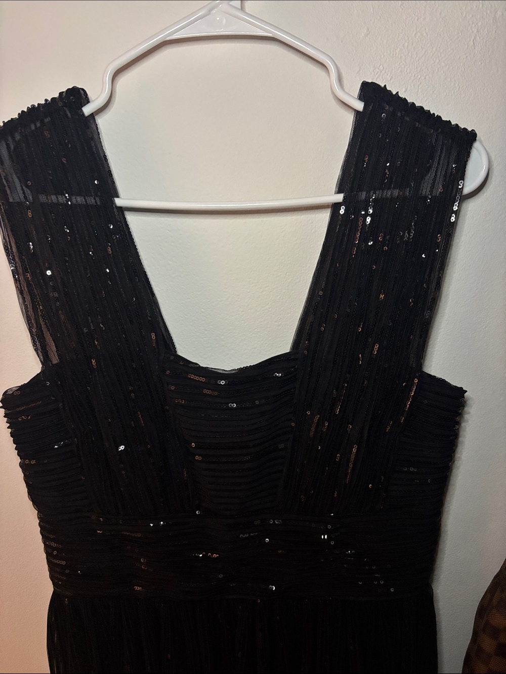 Halston Heritage Black Sequin Pleated Wedding Guest Dress - Picture 4 of 12